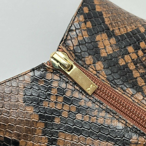 Marc Fisher Obrra tan snakeskin pointed toe ankle bootie Zip Up Sz 8 Western - Picture 7 of 10